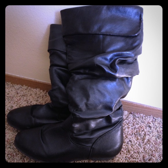 Black Slouchy Boots