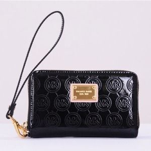 Michael Kors Wallet Styled Case