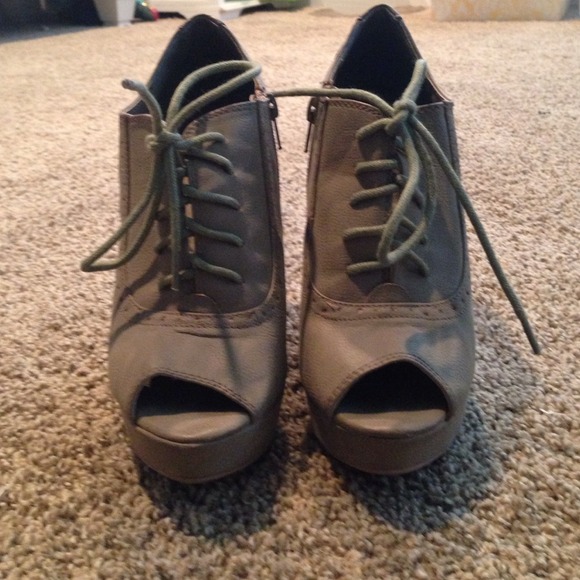 **SOLD**Laced wedges!!