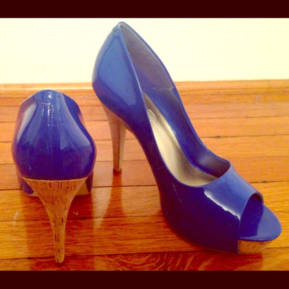 Peep toe Jessica Simpson pumps