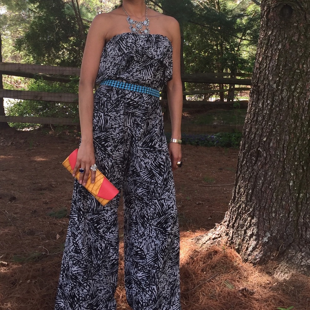 BCBG Overlay Chiffon Print Jumpsuit Size XS