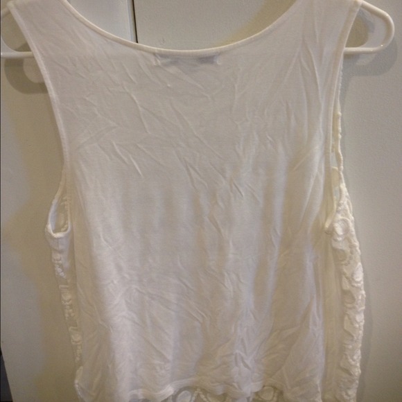 Lace top! - Picture 3 of 3