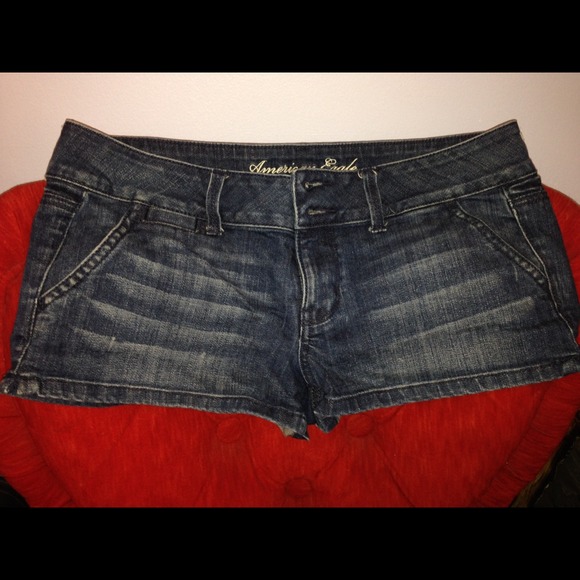 American Eagle short denim shorts