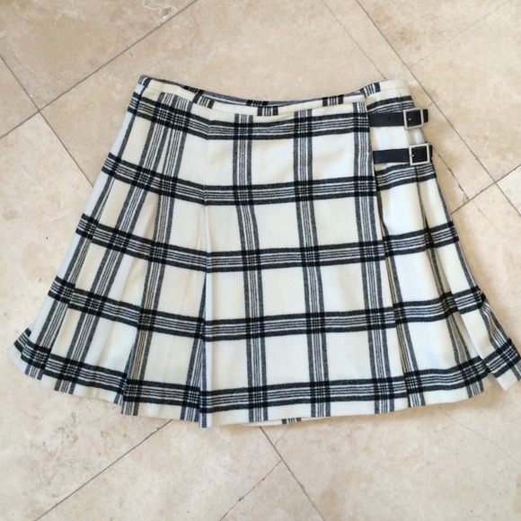 Banana Republic Pleated Skirt, Size Four
