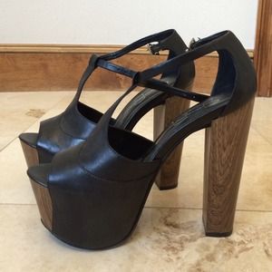 Jessica Simpson Platform Pumps, Size 7