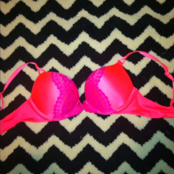 🚫SOLD🚫 Victoria's Secret miraculous bra