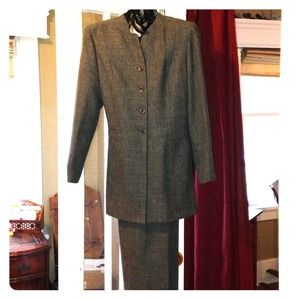 Larry Levine suit