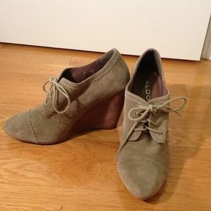 NWT Aldo Suede Wedge Booties