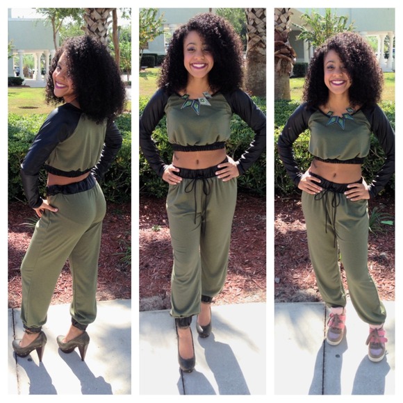 📍SOLD OUT📍Trend Alert Jogger Set!!