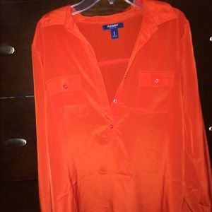 Long sleeve blood orange top.