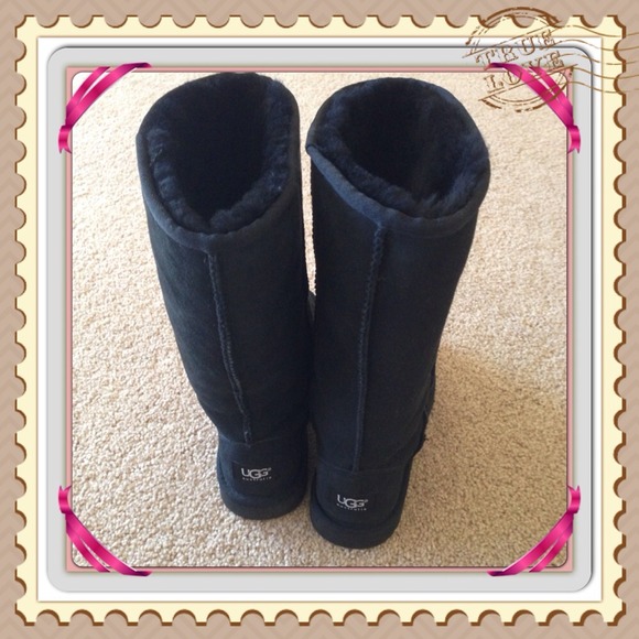 💰💰💰SOLD ON EBAY💰💰💰Authentic Ugg Boots - Picture 2 of 4