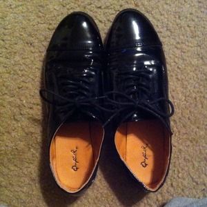 Qupid Oxford Shoes