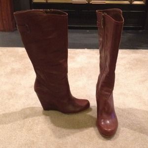 Camel wedge boots by guess