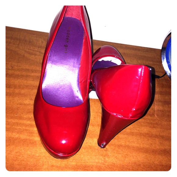 Madden Girl Red pumps