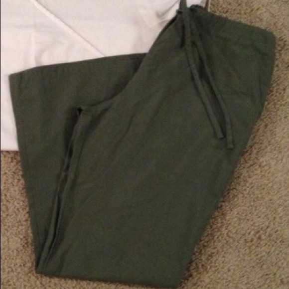 Small Cherokee scrub pants