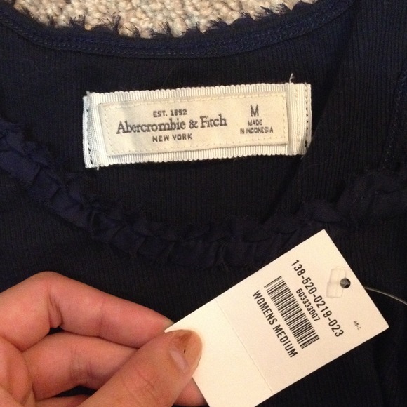 Navy tank with ruffles - Picture 2 of 2