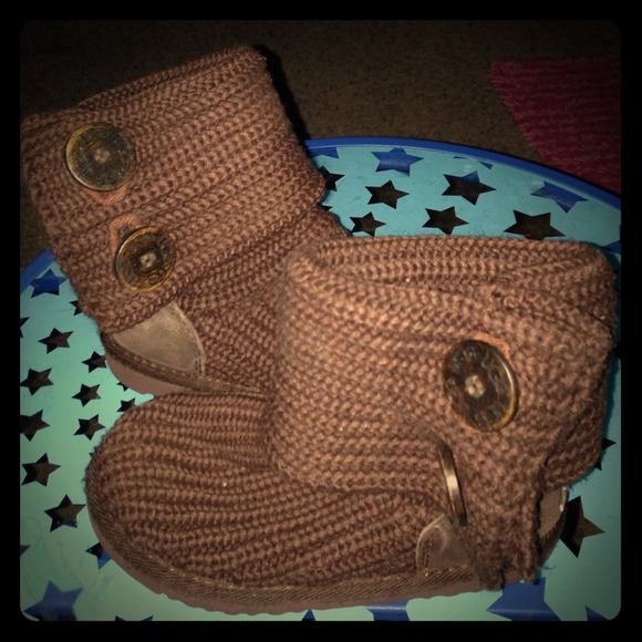 Kids size 11 chocolate ugg boots