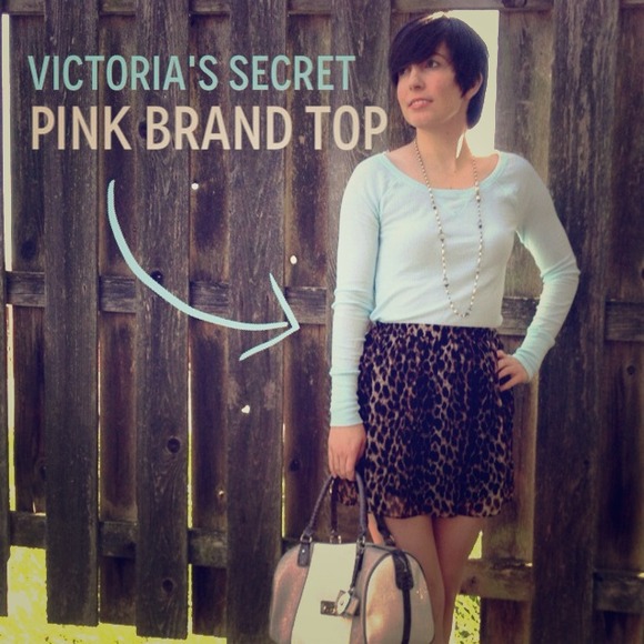 Victoria's Secret Pink long-sleeved top
