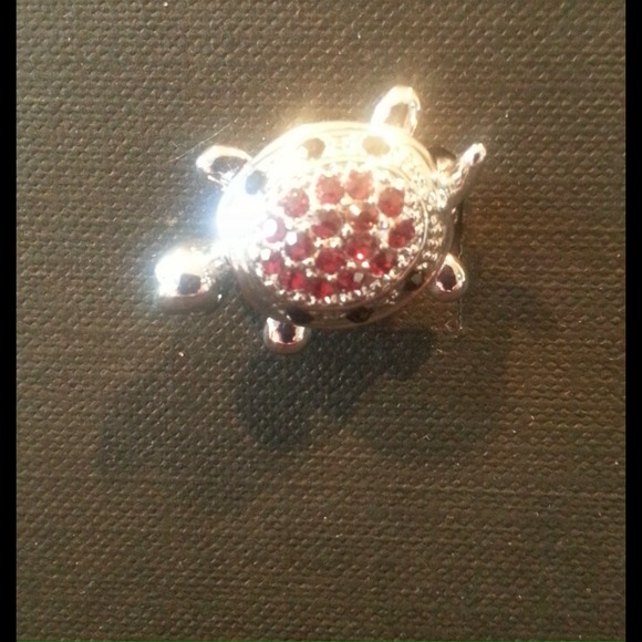 Cute genuine crystal Turtle pin
