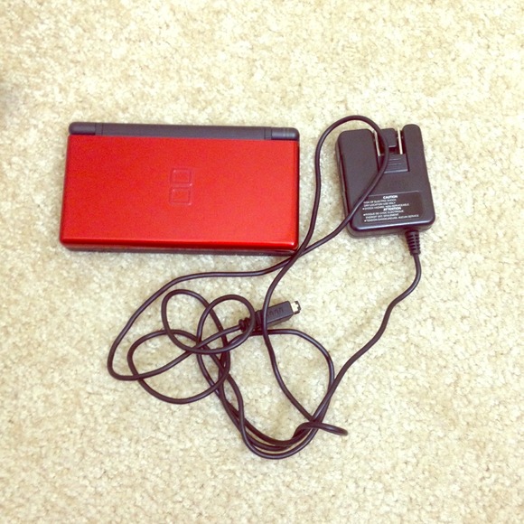 Nintendo DS Lite Crimson Red