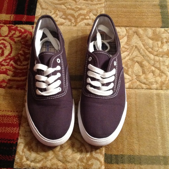 basic navy vans look alike!