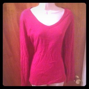 Basic Knit VNeck Top- XL