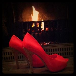 Sexy Coral Jessica Simpson heels