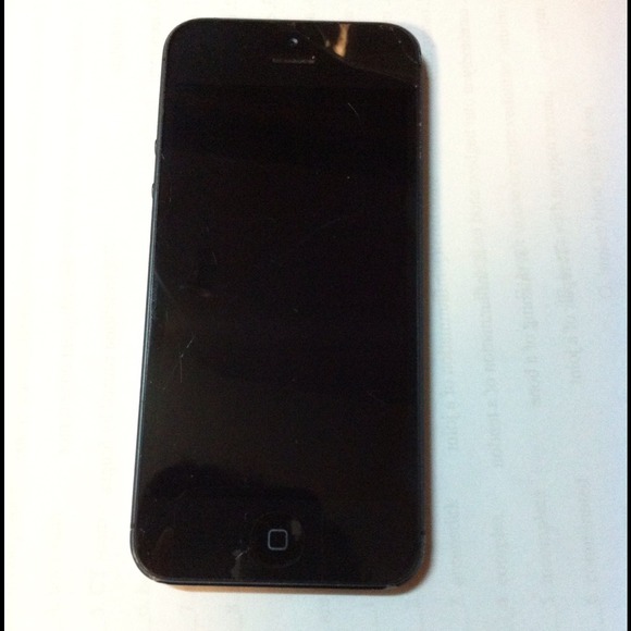 iPhone 5 - Picture 3 of 3