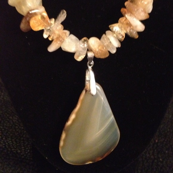 Handmade necklace - Picture 2 of 2