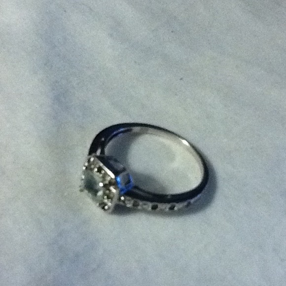 SOLD🚩Sterling silver ring🚩 - Picture 2 of 4