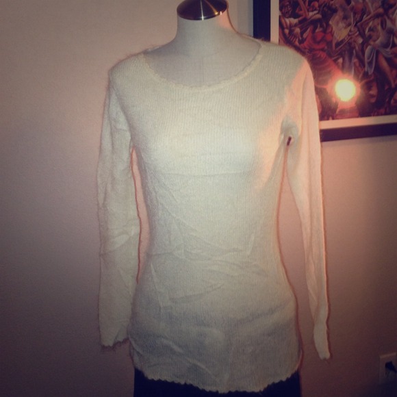 Club Monaco Cream Sweater Sz. Small