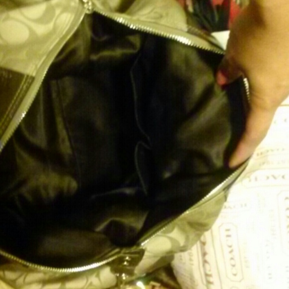 *Reduced for quick sale!!Coach purse - Picture 2 of 4