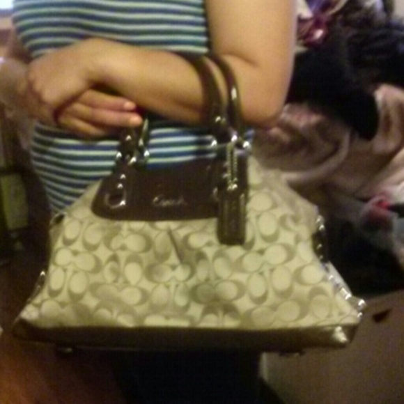 *Reduced for quick sale!!Coach purse - Picture 3 of 4
