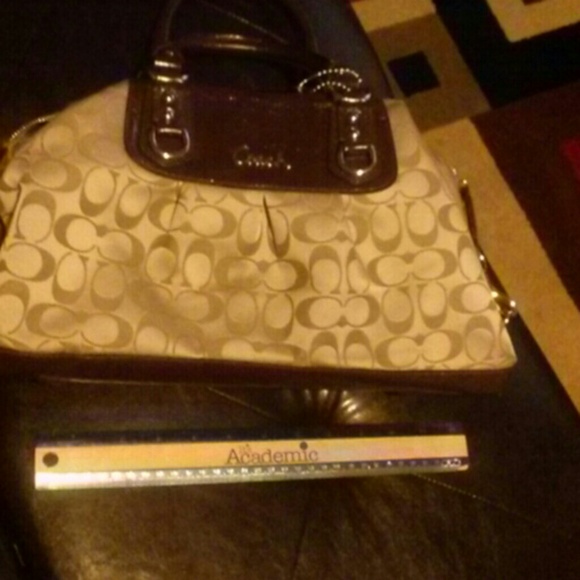 *Reduced for quick sale!!Coach purse - Picture 4 of 4