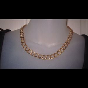 Cool gold chain necklace.