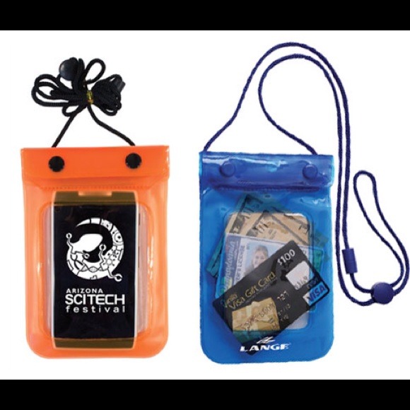 Waterproof cellphone carrier