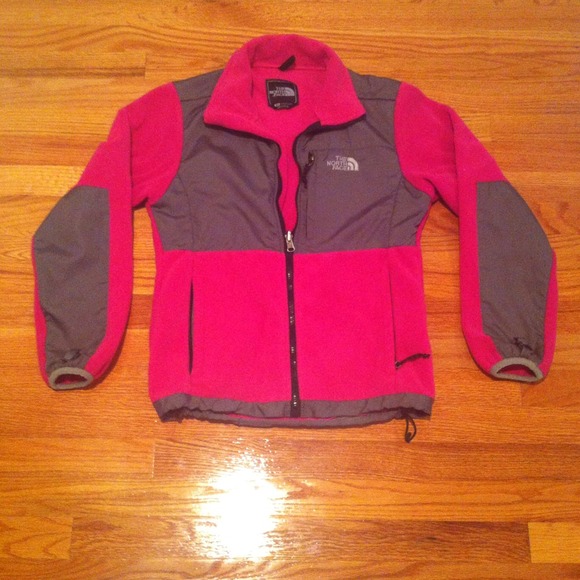 🚫SOLD🚫 NWOT North Face Denali Jacket size small