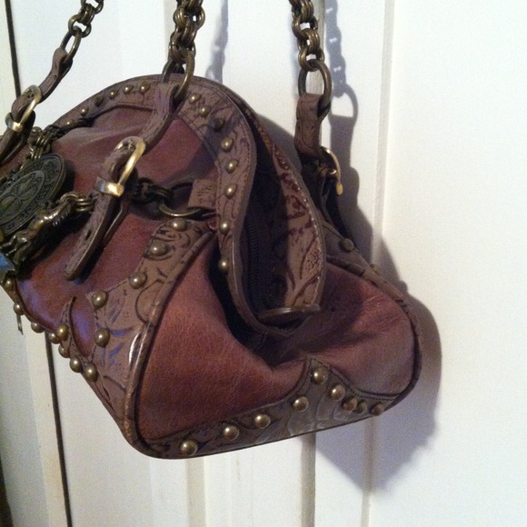 💢BUNDLED💢Charm and Luck leather satchel - Picture 3 of 4