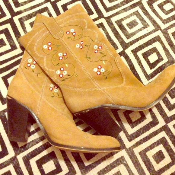 Women's suede and leather upper cowboy boots