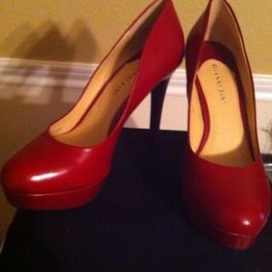 Gianni Bini Jeanna Platform Pump NEVER WORN!