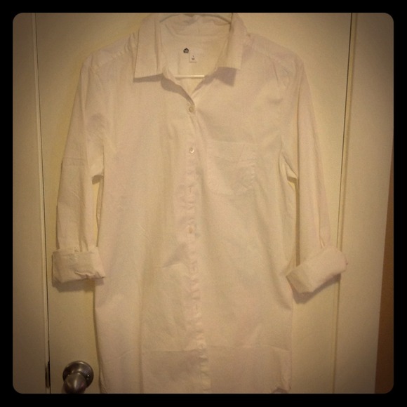 👕buy one get one👕Long white collard shirt NWOT