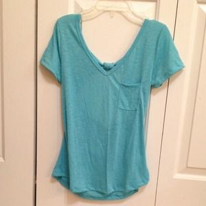 light blue t-shirt w bow backing 🌸