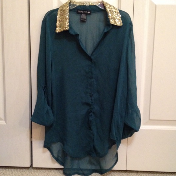 sheer blue-green shirt 🌸