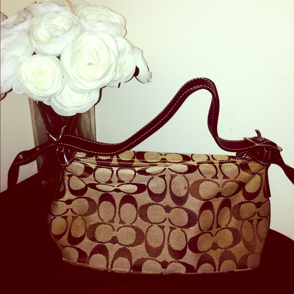 Coach Signature Classic Bag