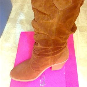NWT Camel Colored boots