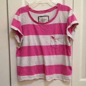 a&f pink box t-shirt 🌸