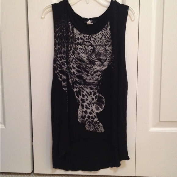 sleeveless tribal tiger shirt 🌸