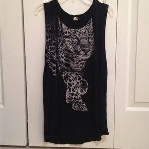 sleeveless tribal tiger shirt 🌸