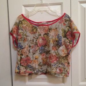 floral lace crop top 🌸