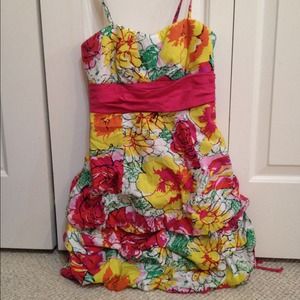 colourful dress 🌸